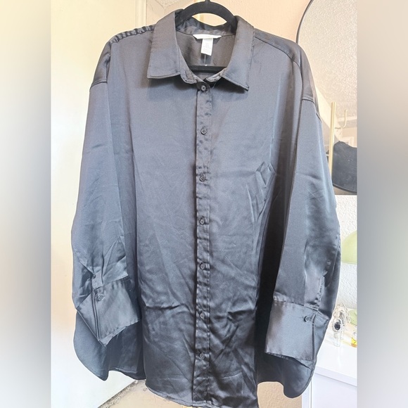 H&M Tops - NWOT H&M Women's Oversized Black Button Down Shirt - Size Large